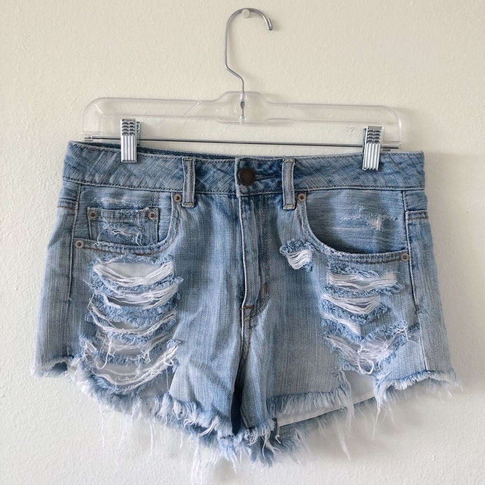 American Eagle High Rise Festival Shorts